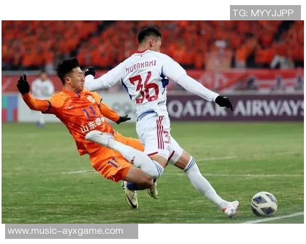 耐克森与横滨的精彩对决揭示了足球战术与团队协作的重要性